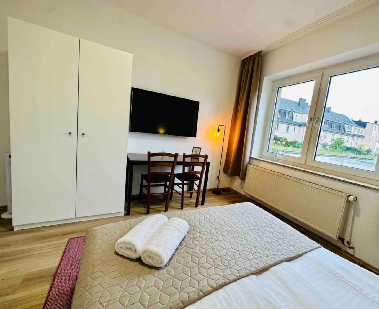 Zentral Gelegenes Und Stilvoll Moebliertes Apartment In Duisburg Nur 5 Minuten Vom Hbf Und City, Ideal Fuer Pendler Und Messebesucher Dış mekan fotoğraf
