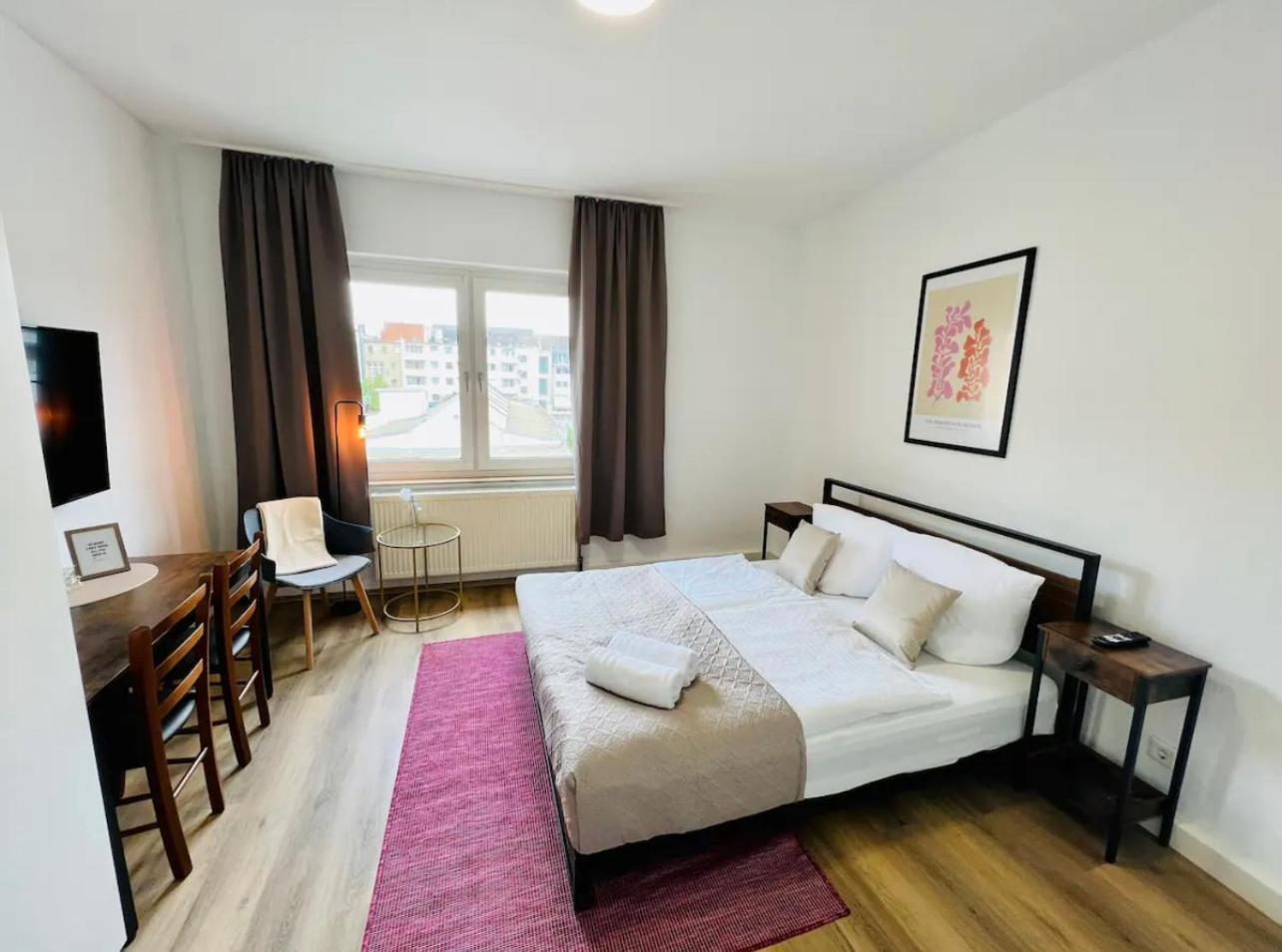 Zentral Gelegenes Und Stilvoll Moebliertes Apartment In Duisburg Nur 5 Minuten Vom Hbf Und City, Ideal Fuer Pendler Und Messebesucher Dış mekan fotoğraf
