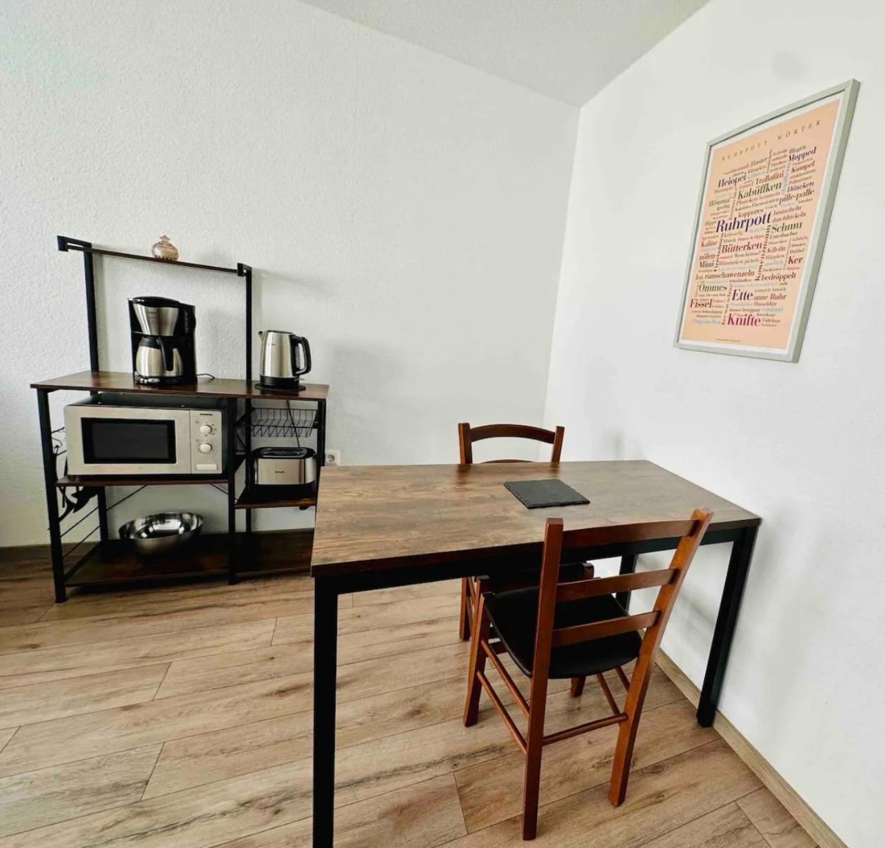 Zentral Gelegenes Und Stilvoll Moebliertes Apartment In Duisburg Nur 5 Minuten Vom Hbf Und City, Ideal Fuer Pendler Und Messebesucher Dış mekan fotoğraf